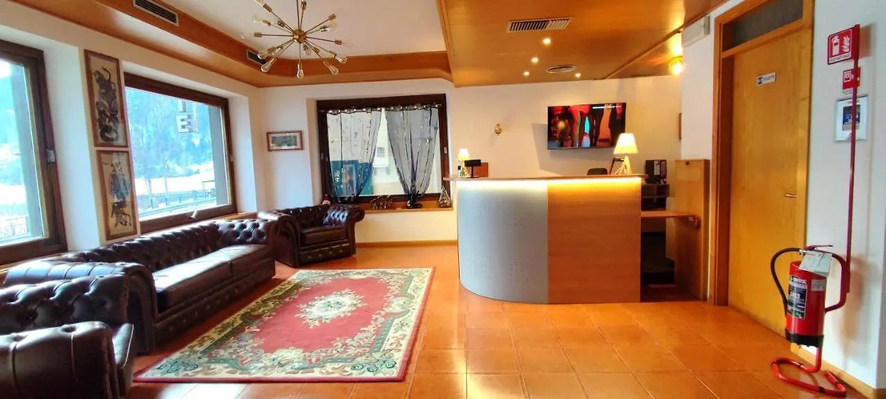***  Hotel Tea Dolomiti - Lago Di Alleghe - Monte Civetta Italy